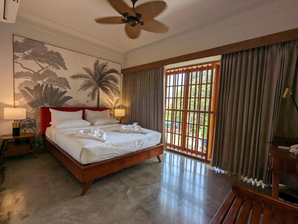 Prasanthi Hotel كولاّم المظهر الخارجي الصورة