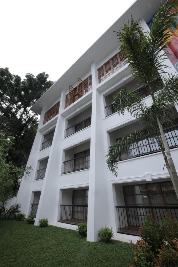 Prasanthi Hotel كولاّم المظهر الخارجي الصورة