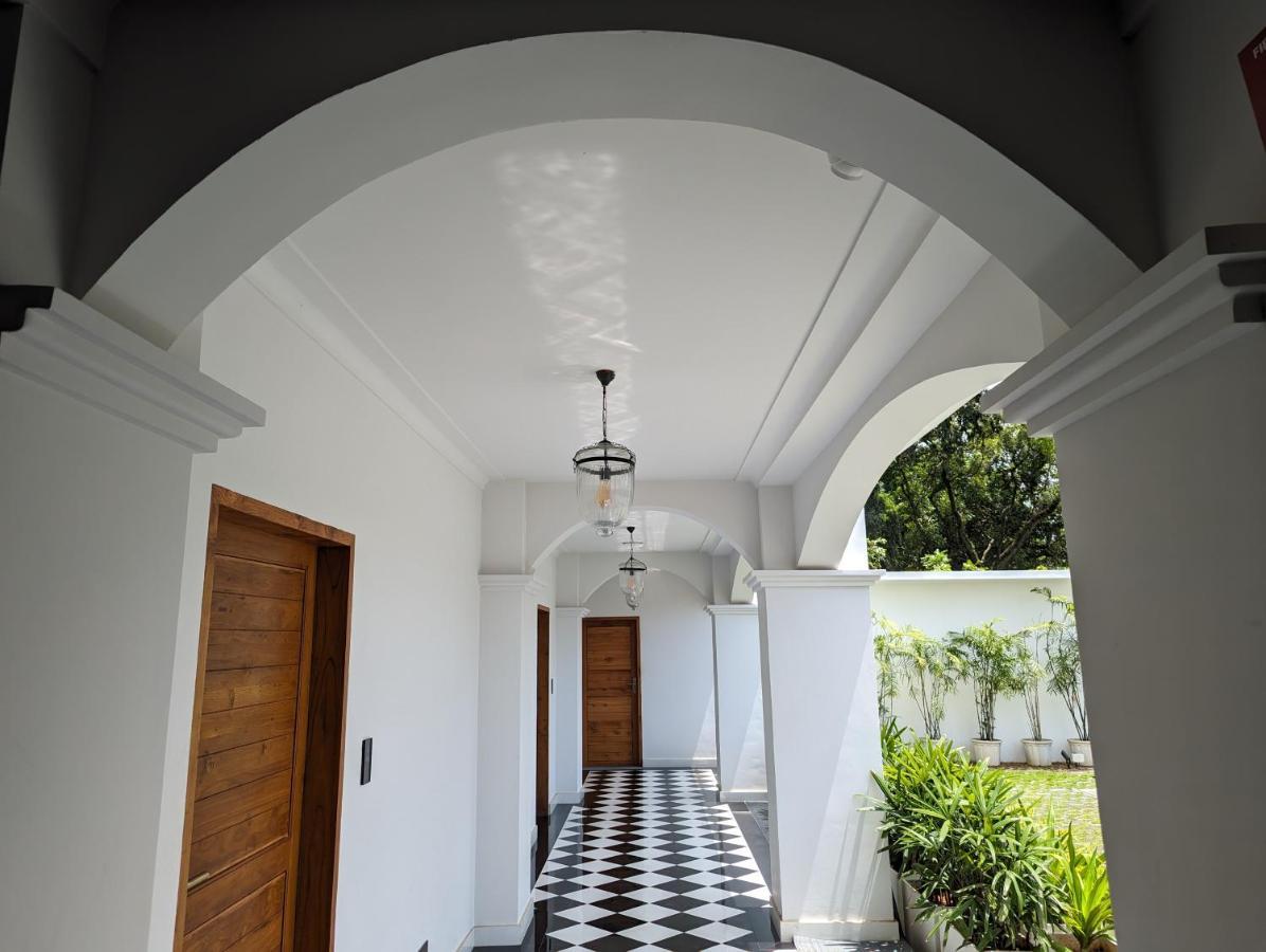 Prasanthi Hotel كولاّم المظهر الخارجي الصورة